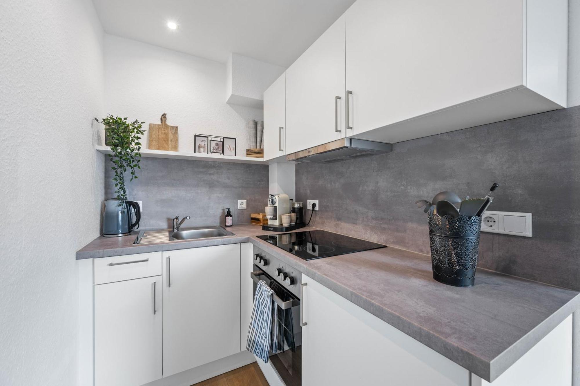Ruhiges Und Zentrales Apartment In Huettenfeld Lampertheim Bagian luar foto